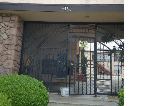 4530 Coliseum St #6, Los Angeles, CA 90016