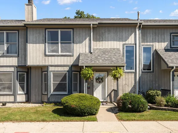 6053 Virginia St, Merrillville, IN 46410