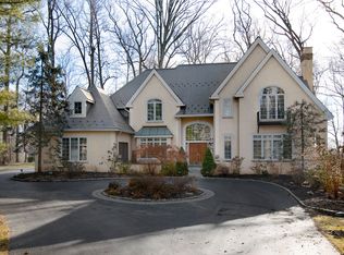 607 Longchamps Dr, Devon, PA 19333