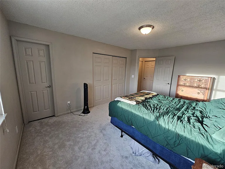 880 Crandall Dr — Photo 11