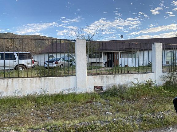 2nd image of 2601 W Lodge Dr