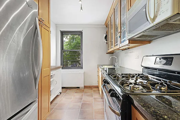 Sold by Compass | media 3
