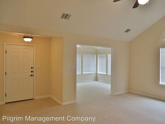 4th image of 30 Wildwood Dr APT 201