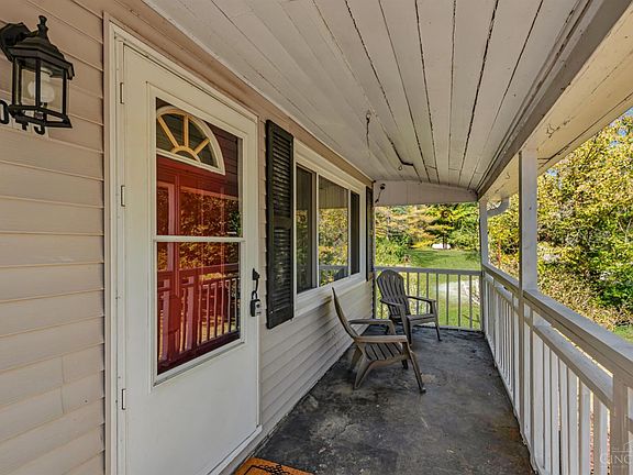 5th image of 2045 Buckler Rd