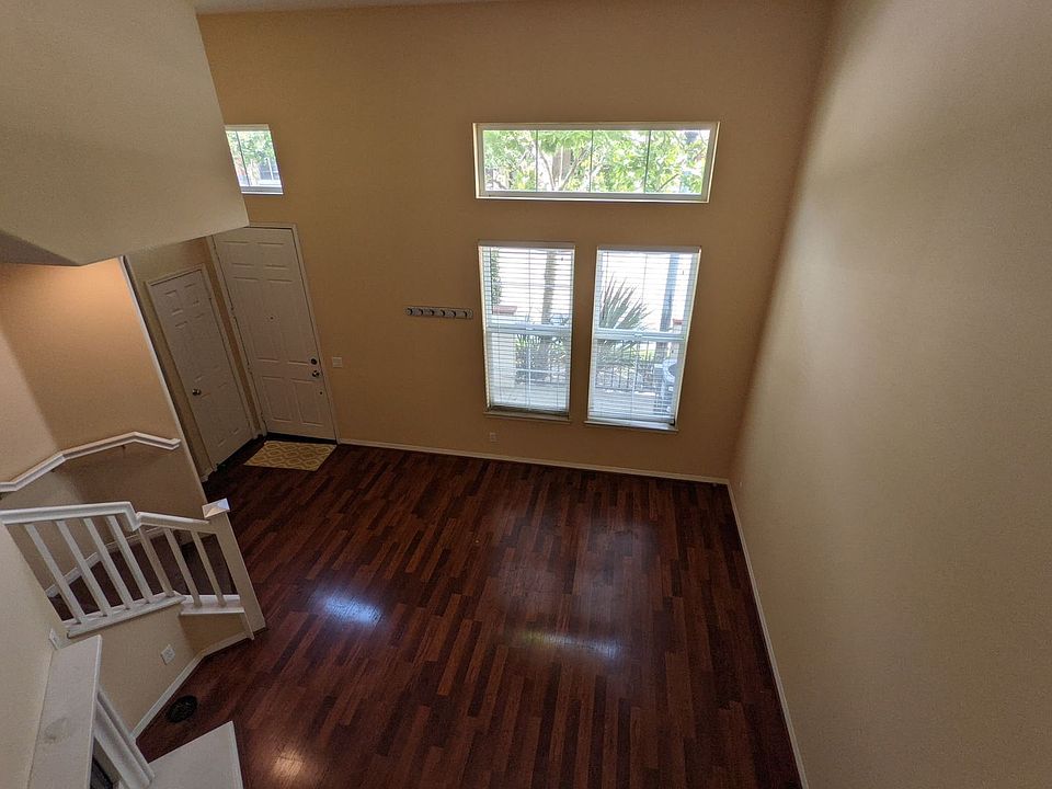 1st image of 618 McKenna St