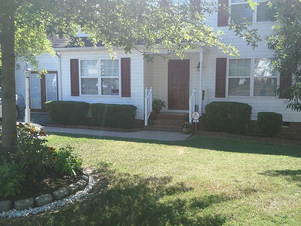 1st image of 724 Hallwood Farms Dr