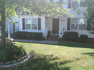 724 Hallwood Farms Dr, Richmond, VA 23223