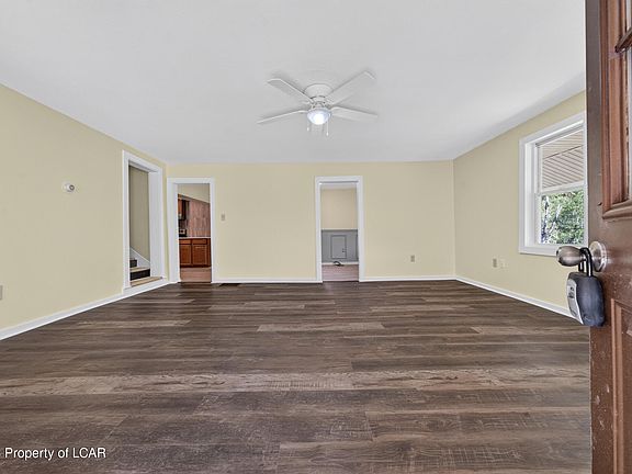 4th image of 345 Pine Tree Rd