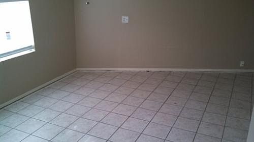 3rd image of 5724 Mendocino Blvd