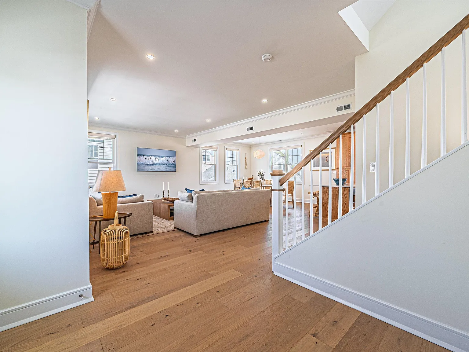 5 bed, 3.5 bath, 3200 sqft, $35,000 — Photo 3
