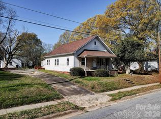 224 W Mills Ave, Mooresville, NC 28115