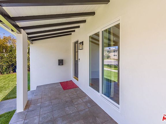 2nd image of 1656 S Crescent Heights Blvd