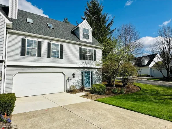 910 Bristol Ln, Streetsboro, OH 44241
