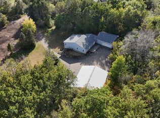 810 Badlands Rd, Hudson, WI 54016