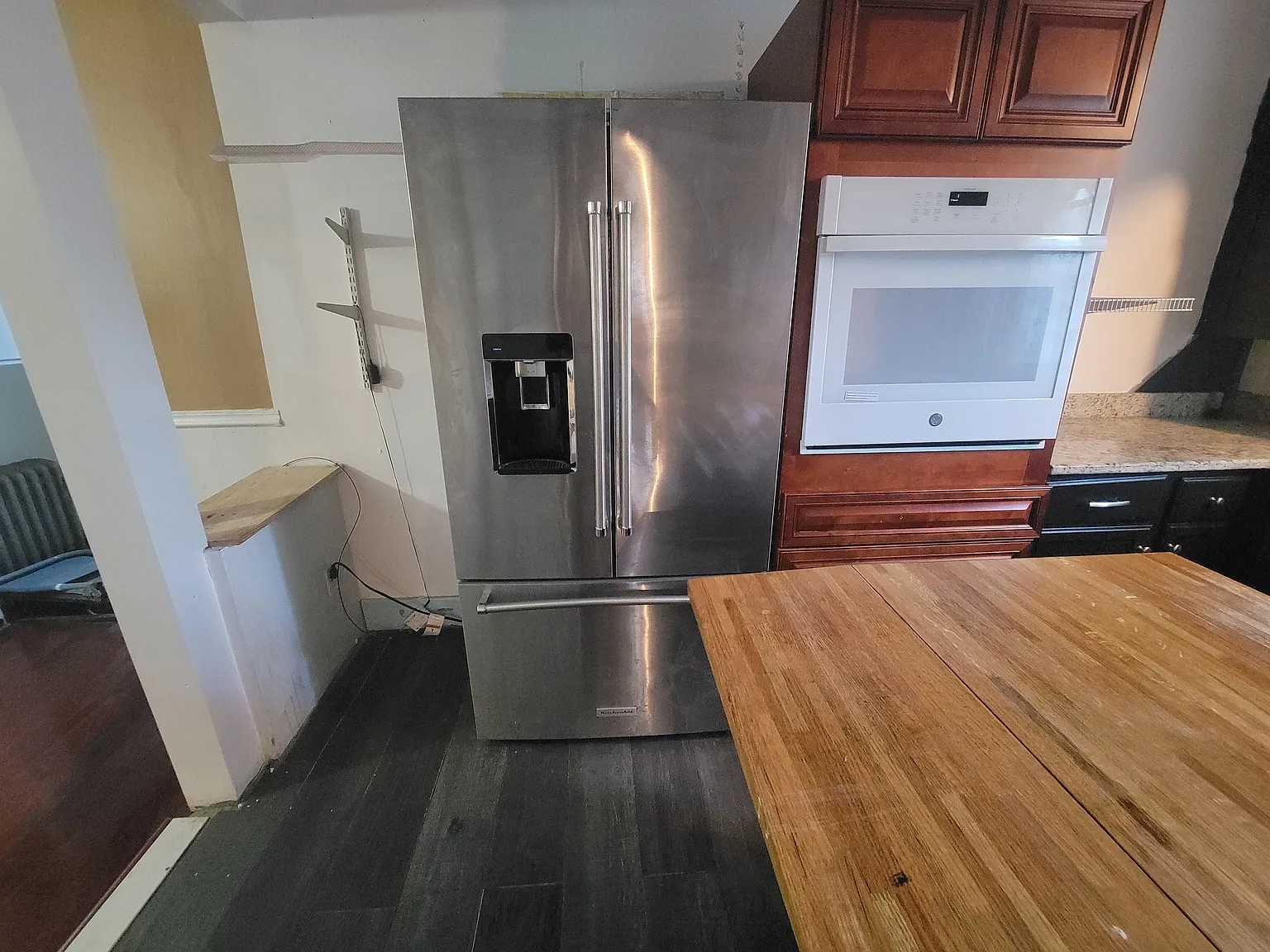 354 E Ludlow St — Photo 3