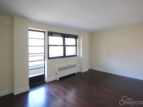 4th image of 19 Hamilton Ter APT 5B