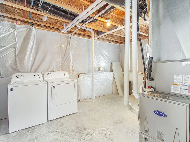 7689 Courtyard Pl — Photo 11