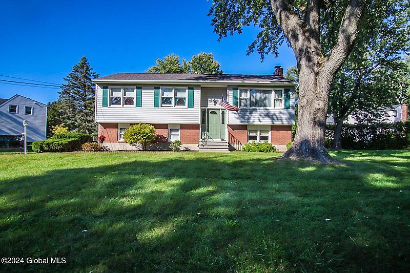 2nd image of 13 Jennell Drive