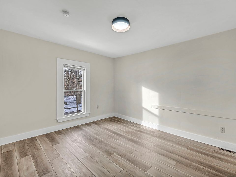 Bedroom #1
