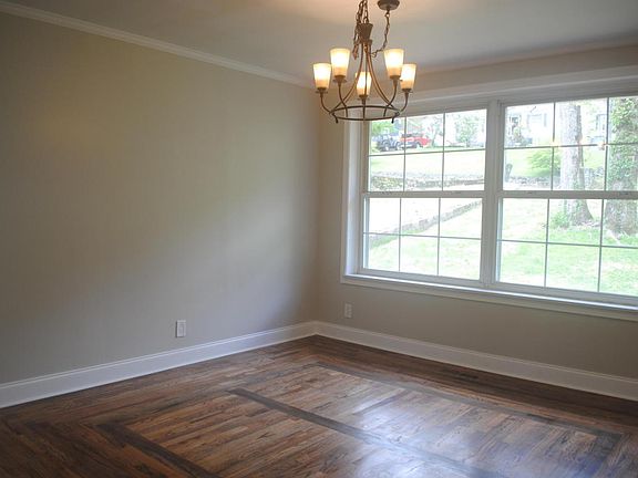 4th image of 4600 Barbara Dr