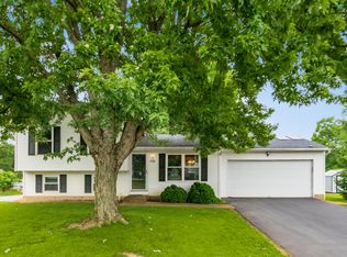 692 Cherrymonte Dr, Columbus, OH 43228