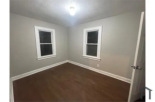 Building Photo - 1423 Roosevelt Ave #1