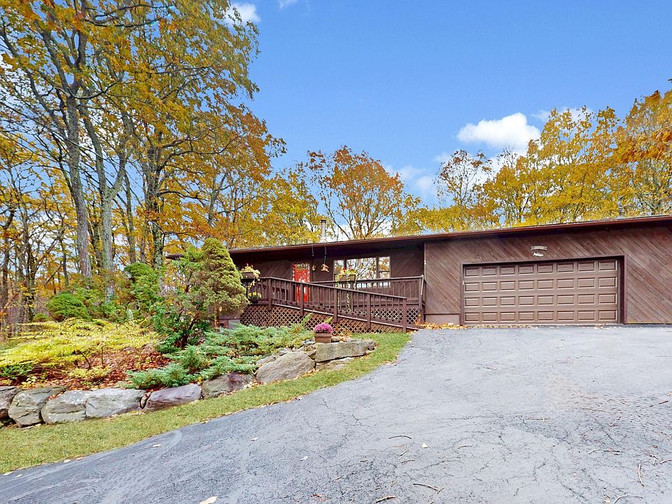 1st image of 105 Longridge Dr