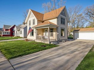 1611 Jefferson Ave, Waukesha, WI 53186