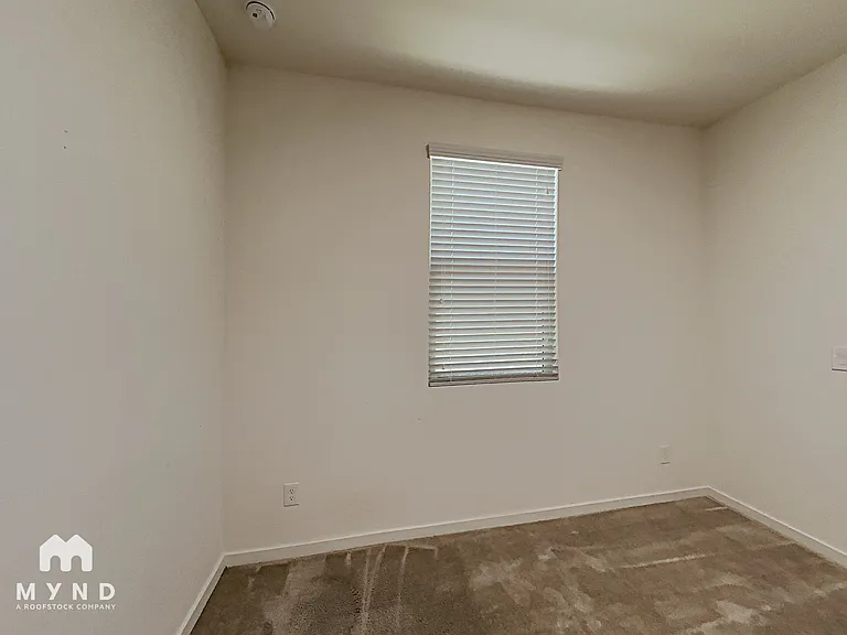 565 W Tallula Trl — Photo 9