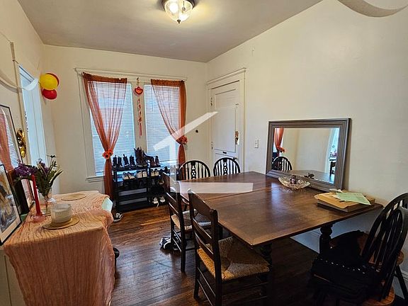 5th image of 98 Ashford St #1