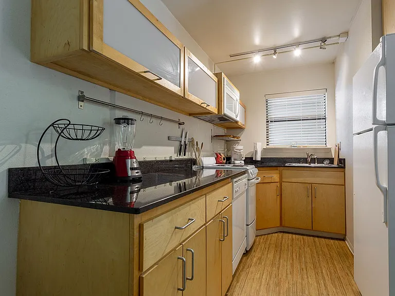 1855 Brightside Dr — Photo 8