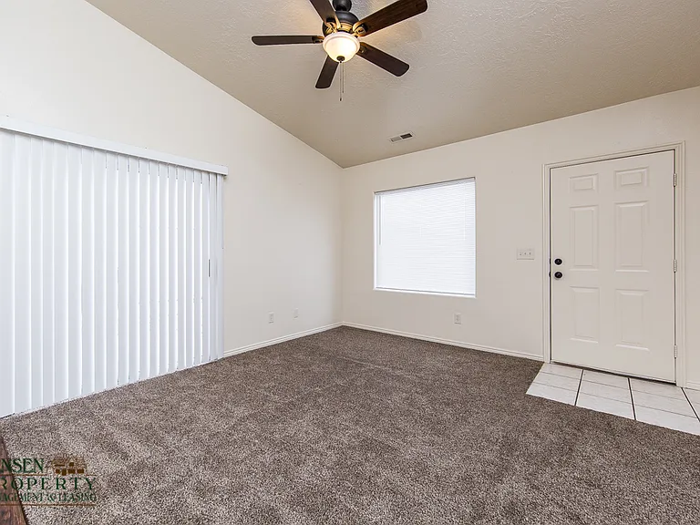 1042 N 1340 West Cir #2 — Photo 5