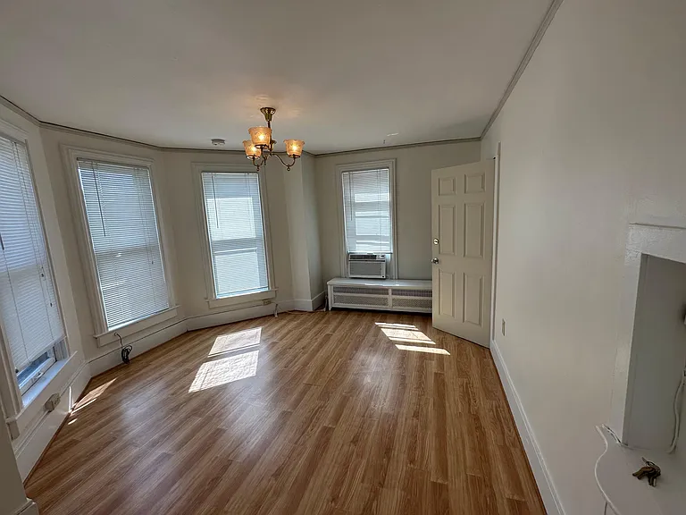 829 18th St #9 — Photo 7