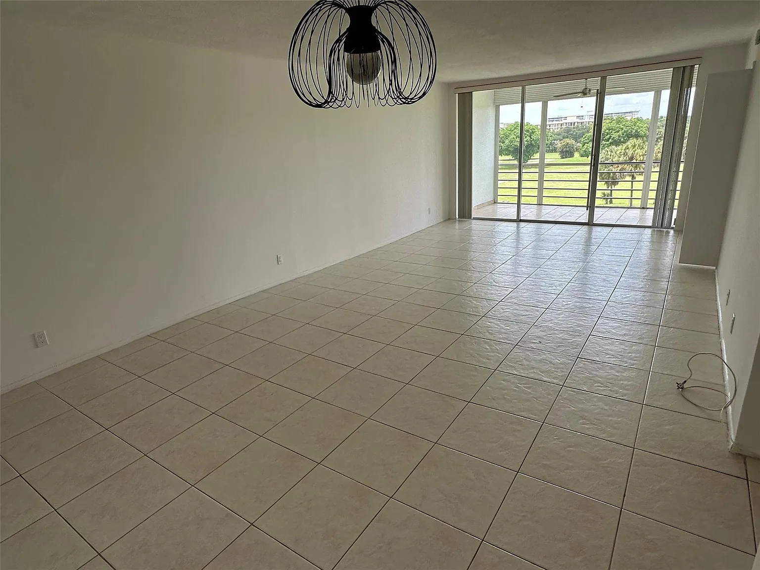 2 bed, 2.0 bath, 1100 sqft, $1,825 — Photo 4