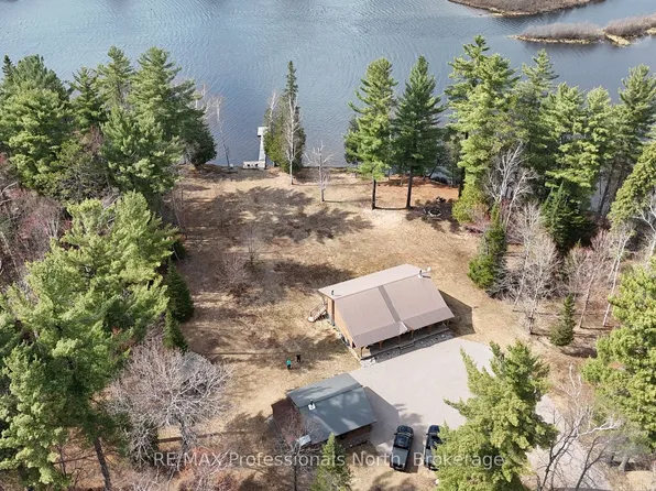 3951 Elephant Lake Rd, Dysart Et Al, ON K0L 1M1