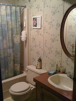 2nd bathroom