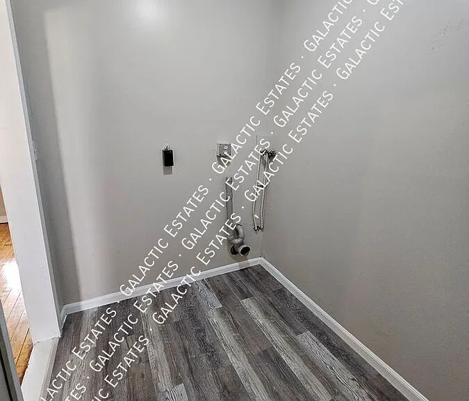 187 Grove St #3 — Photo 8