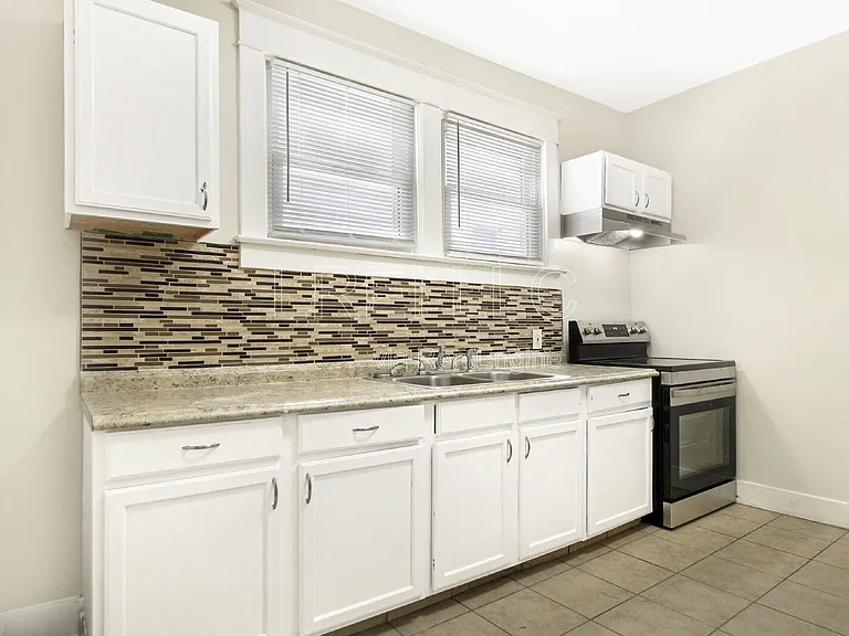 3421 River Park Dr — Photo 6