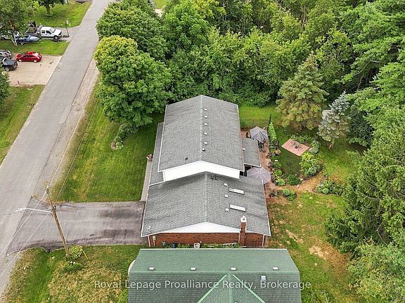5th image of 6 Mohawk Ave