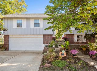 2544 Blackforest Dr, Saint Louis, MO 63129