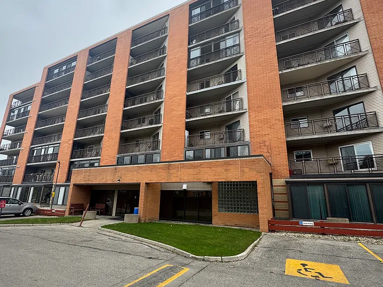 1720 Pembina Hwy #303 — Photo 1