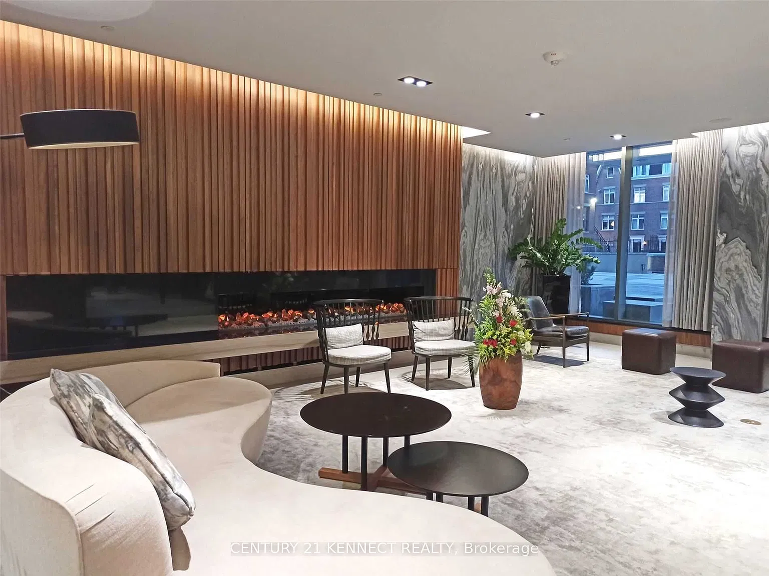 The Eglinton — Photo 3