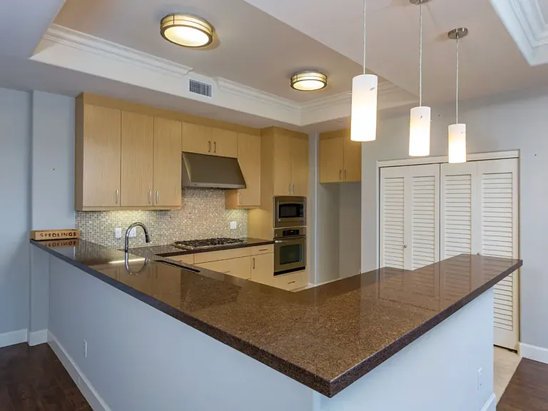 311 S Gramercy Pl #Penthouse 2 — Photo 10
