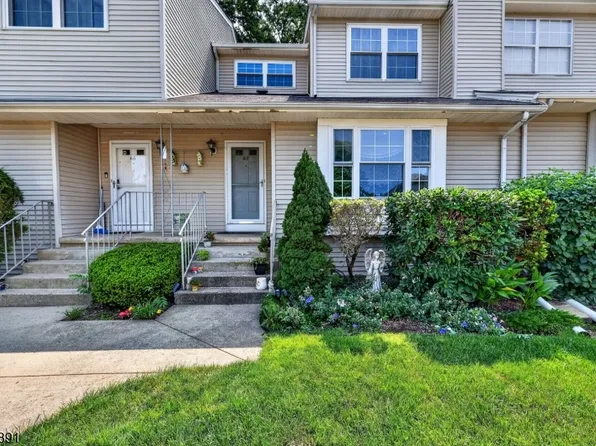 65 Freemont Ct, Franklin Twp., NJ 08873