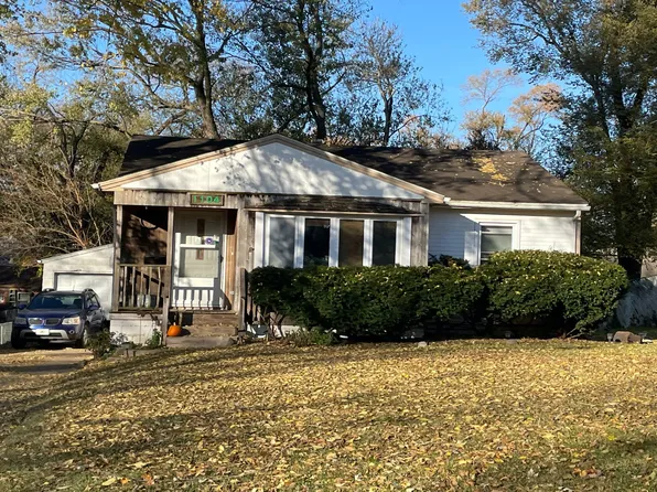 1104 68th St, Windsor Heights, IA 50324