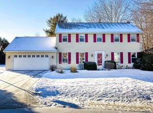 16 Creek Water Ct, Appleton, WI 54914