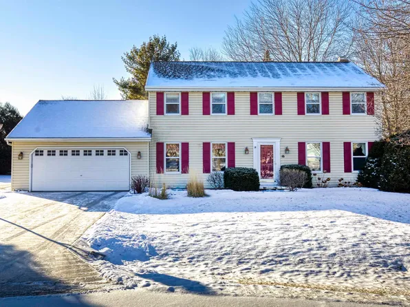 16 Creek Water Ct, Appleton, WI 54914