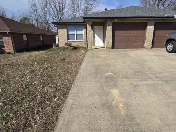 5800 Sara St #B, Fayetteville, AR 72704