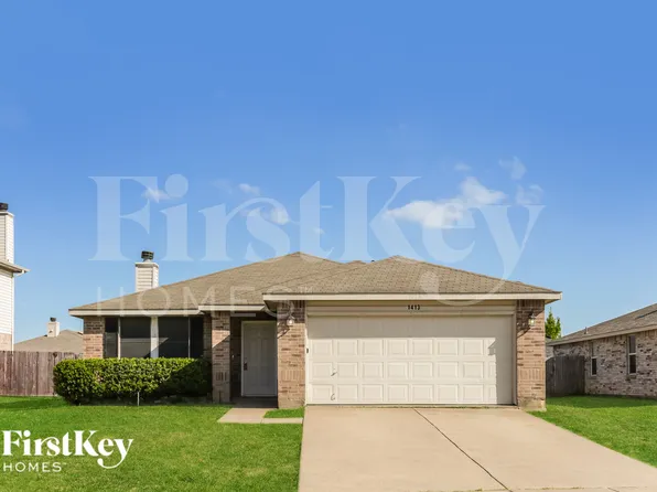 1413 Erin Dr, Burleson, TX 76028