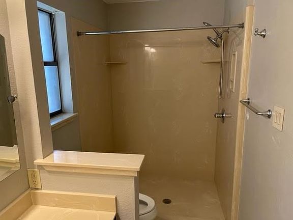 3rd image of 1019 Birchwood Ln